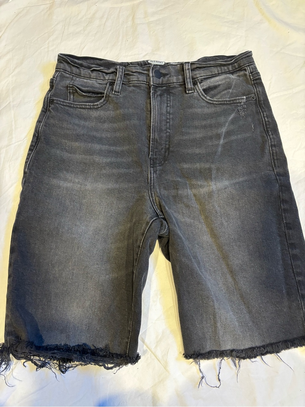 Sky-Hi Straight Leg Cut-Off Bermuda shorts